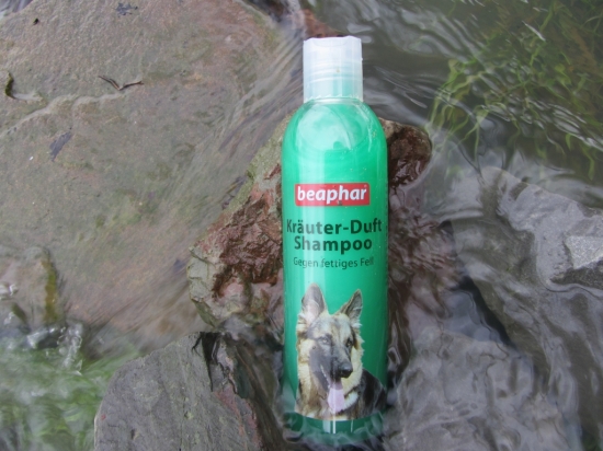 Kräuterduftshampoo von Beaphar für Hunde